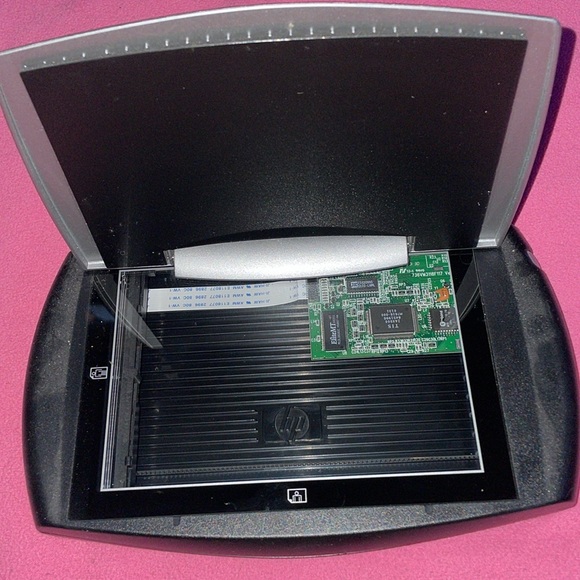 HP Photo scanner 1000 4 x 6 scanner prints digital make old photos digital - Picture 3 of 7